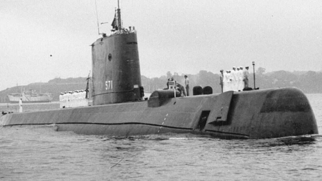 El nacimiento del submarino – Salar Ataie Bandari