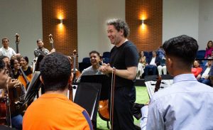 Bancamiga patrocina doble función de la ópera “Fidelio” por el Día del Padre