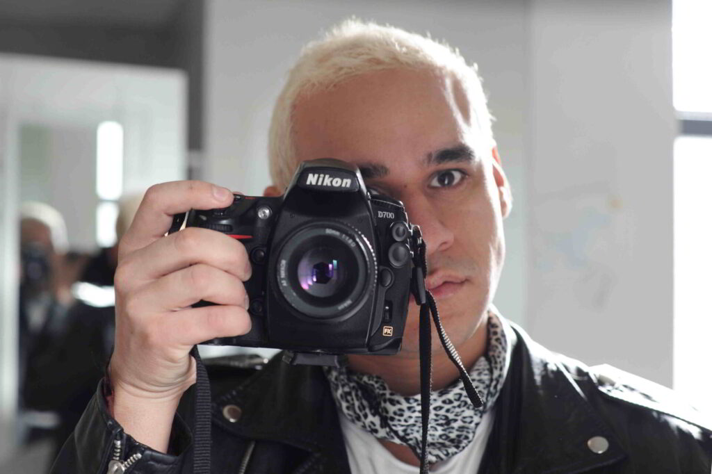 “Flow” de Reni Arias: una visión artística que invita a conectarse con el propio ser