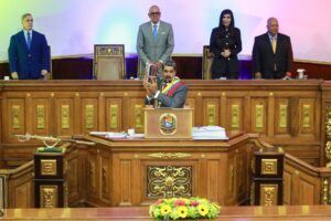 Maduro aumentó bono de guerra económica y cestaticket
