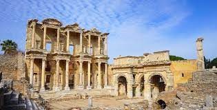 Descubriendo los Tesoros de Éfeso: Una Guía para Viajeros Primerizos 