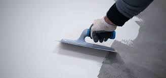 Microcemento: Descubre qué es, para qué sirve y aprende cómo aplicarlo en tus espacios 