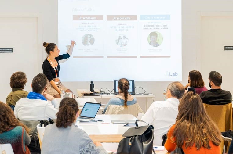 Impulsando la Innovación Social: Programas de Aceleración para Startups de Impacto Social 