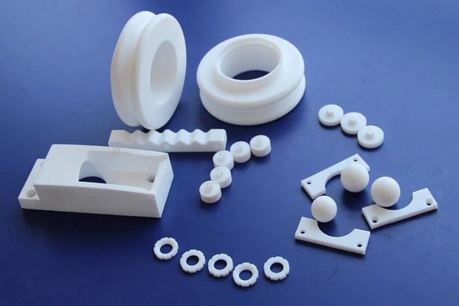 Treseus - Plásticos técnicos; Qué son y qué aplicaciones tienen en la construcción - FOTO