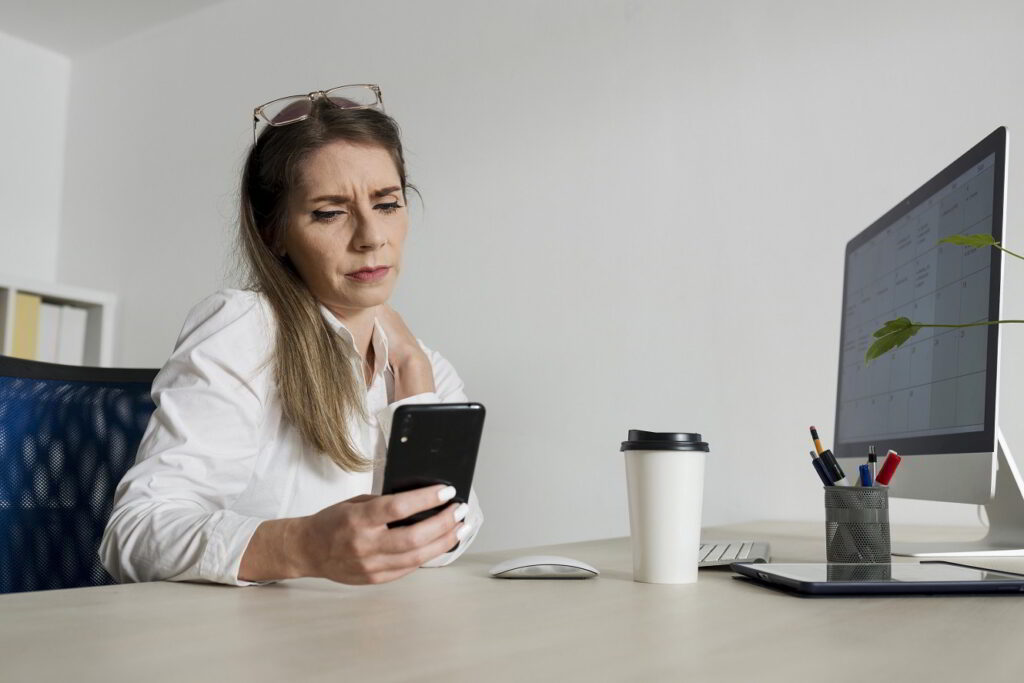 ESET advierte sobre ofertas de empleo falsas que circulan por WhatsApp y otras redes