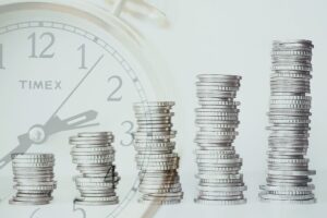 Luis Alberto Pérez González - ¡Conócelos! Factores que afectan el valor del dinero en el tiempo - FOTO