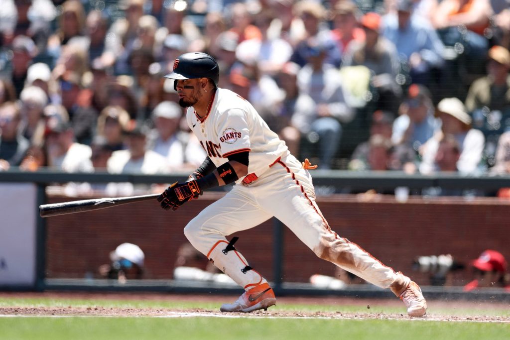 Luis Arráez asume el liderato de bateo en toda la MLB
